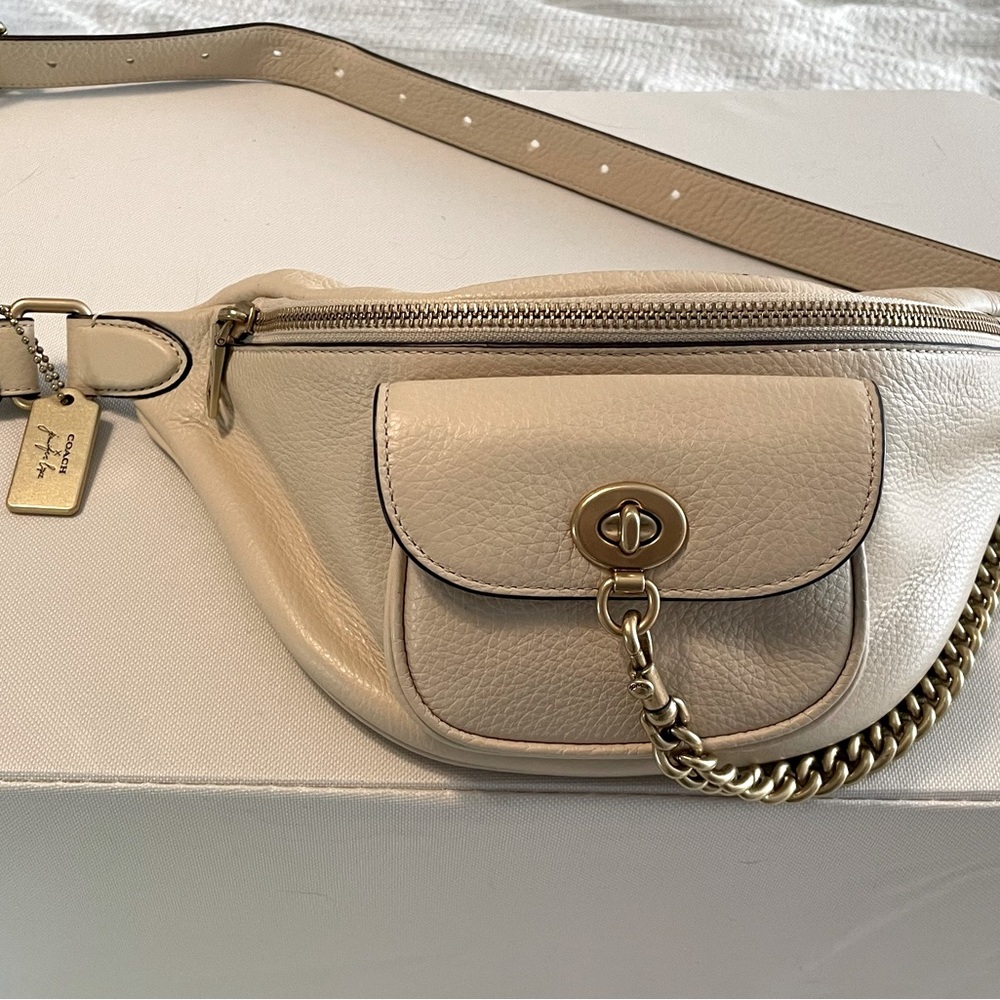 Coach (Jennifer Lopez) Crossbody Bumbag